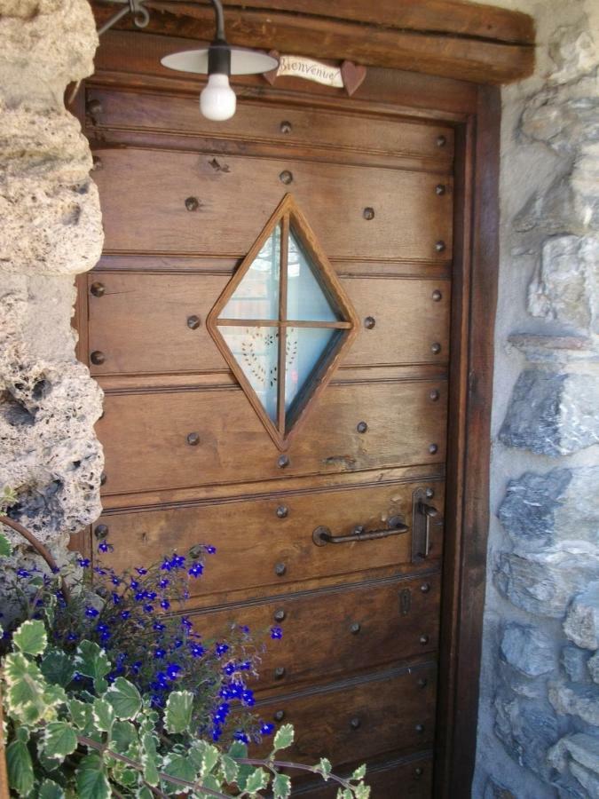 Le Petit Chateau De Vetan Cir 0023 Saint-Pierre Buitenkant foto