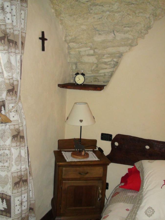 Le Petit Chateau De Vetan Cir 0023 Saint-Pierre Buitenkant foto
