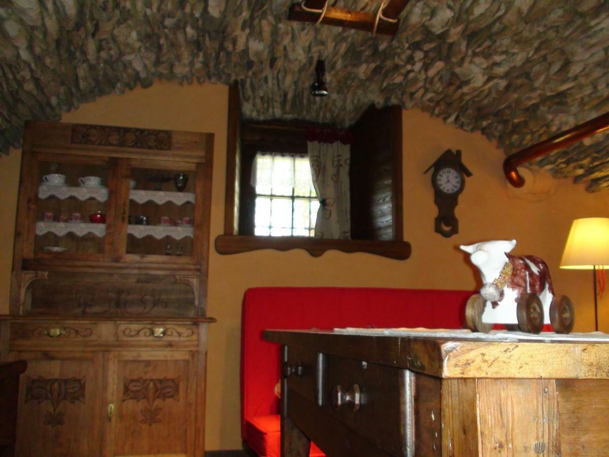 Le Petit Chateau De Vetan Cir 0023 Saint-Pierre Buitenkant foto